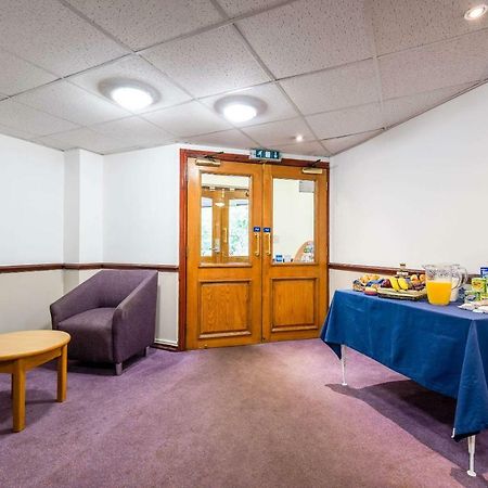 Comfort Inn Manchester North ميدلتون المظهر الخارجي الصورة