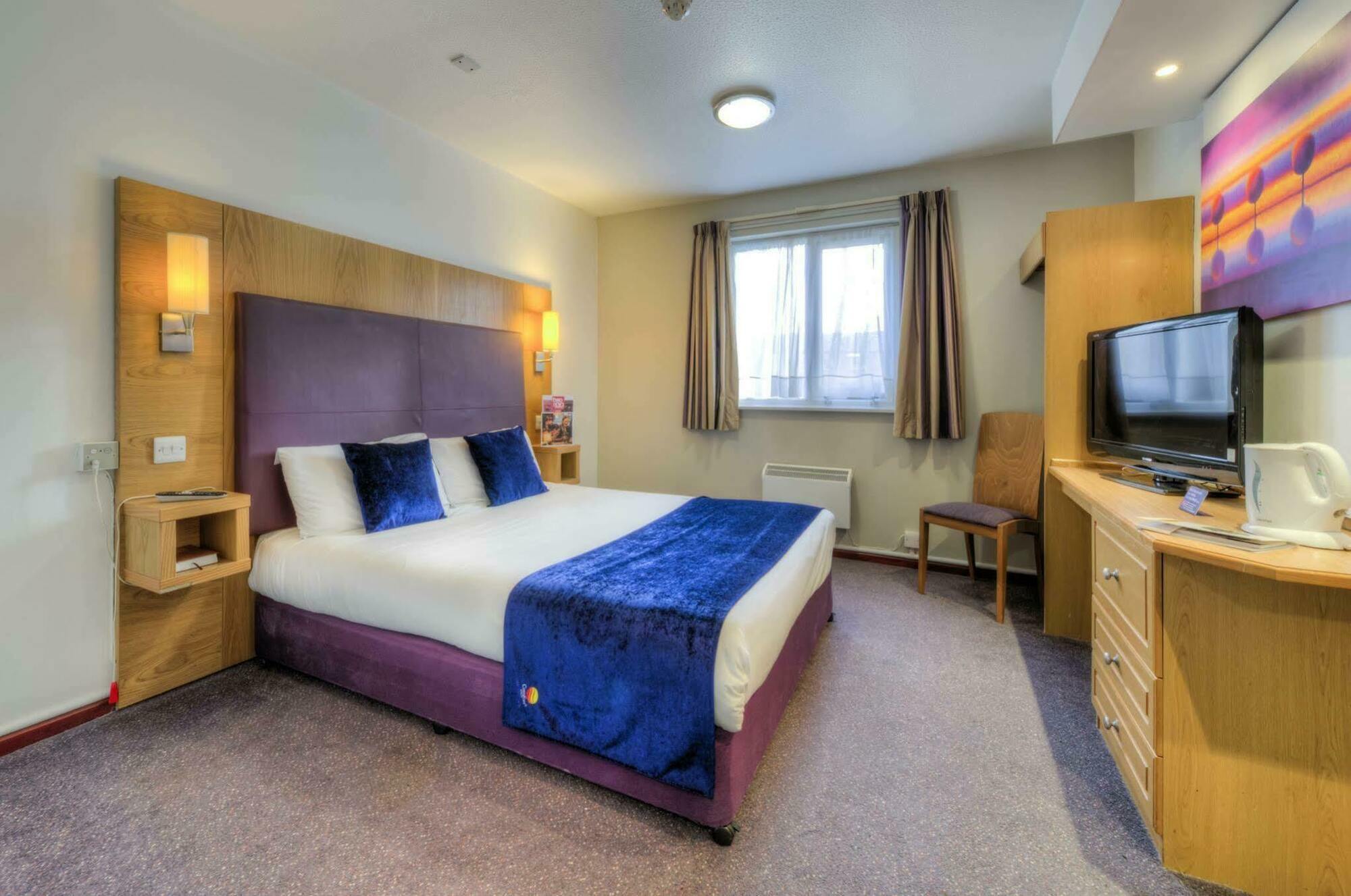 Comfort Inn Manchester North ميدلتون المظهر الخارجي الصورة